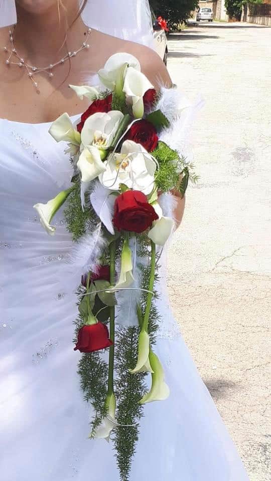 bouquet mariée cascade 70 €