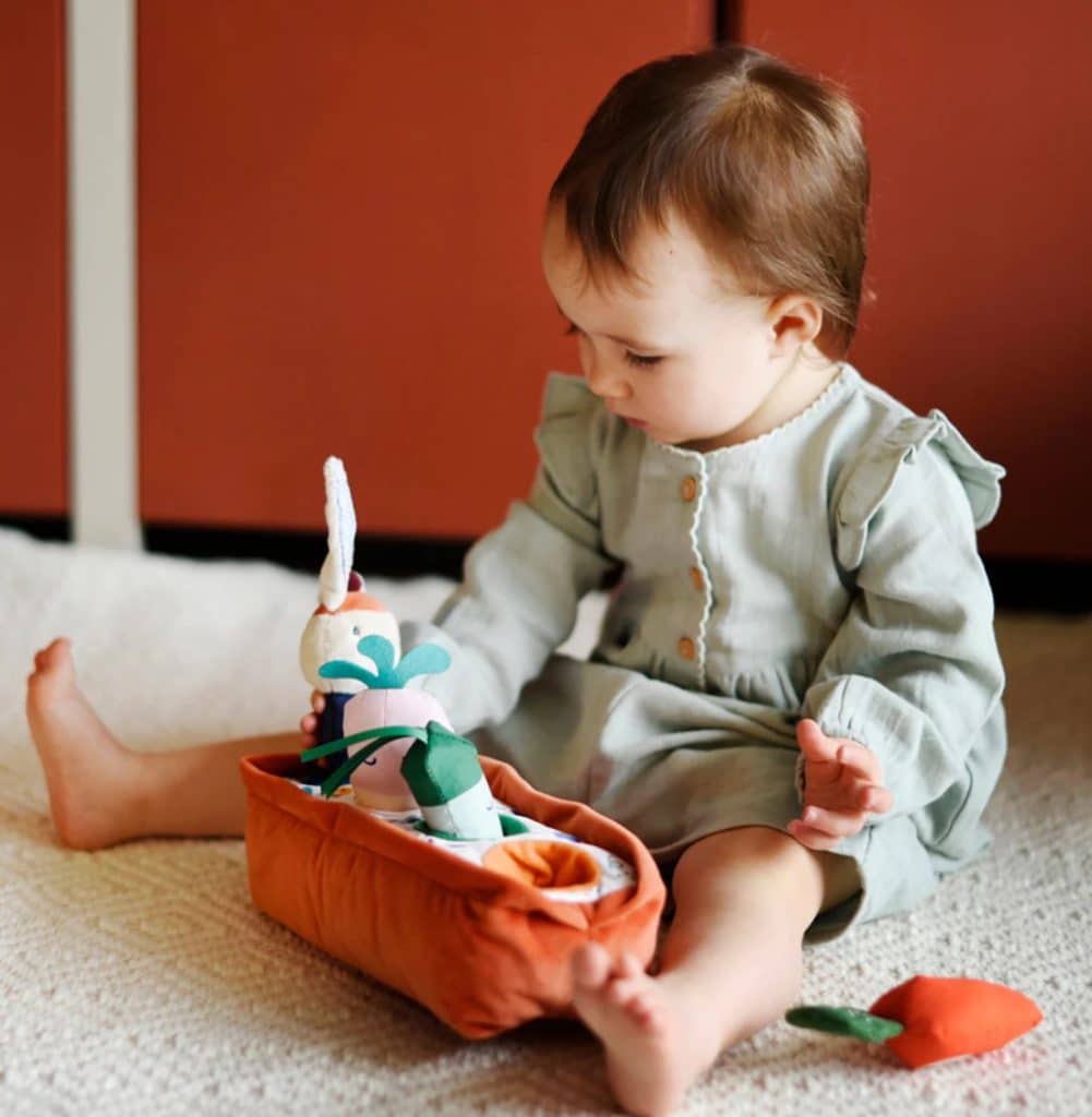 Guide idées cadeaux : jouets d'éveil 12-18 mois  Plume et Petit Vélo –  Plume et Petit Vélo : kids concept-store pétillant, éthique et engagé
