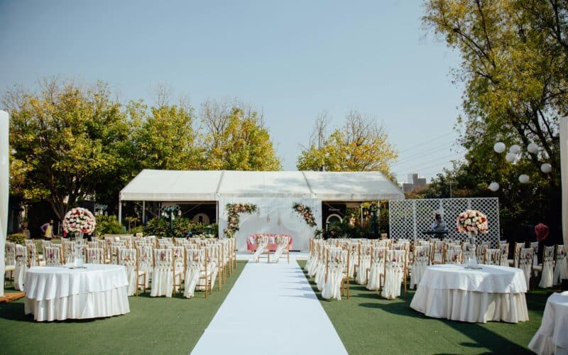 Je suis déçue de nos invités de mariage 