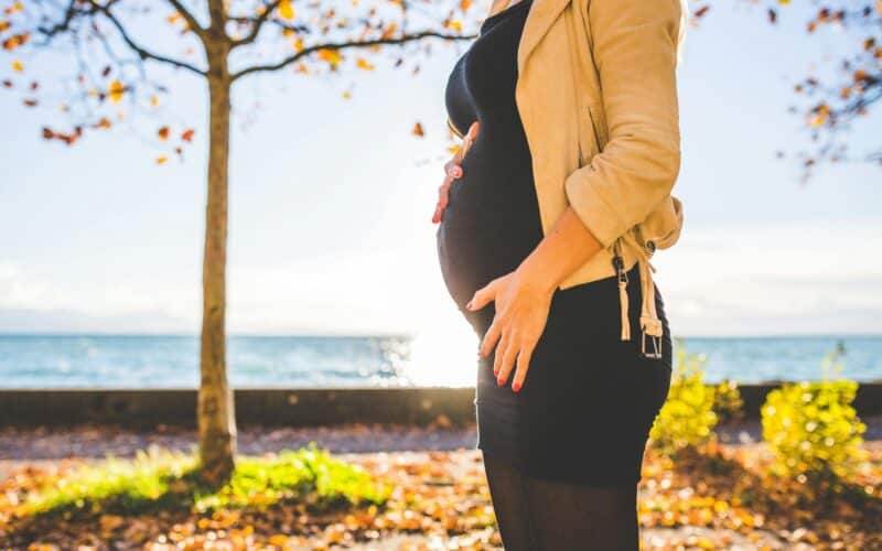Enceinte à 22 ans, je ne sais pas quoi faire