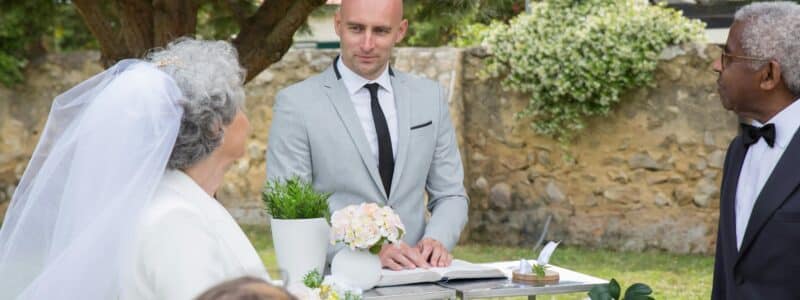 cérémonie de renouvellement de voeux en plein air