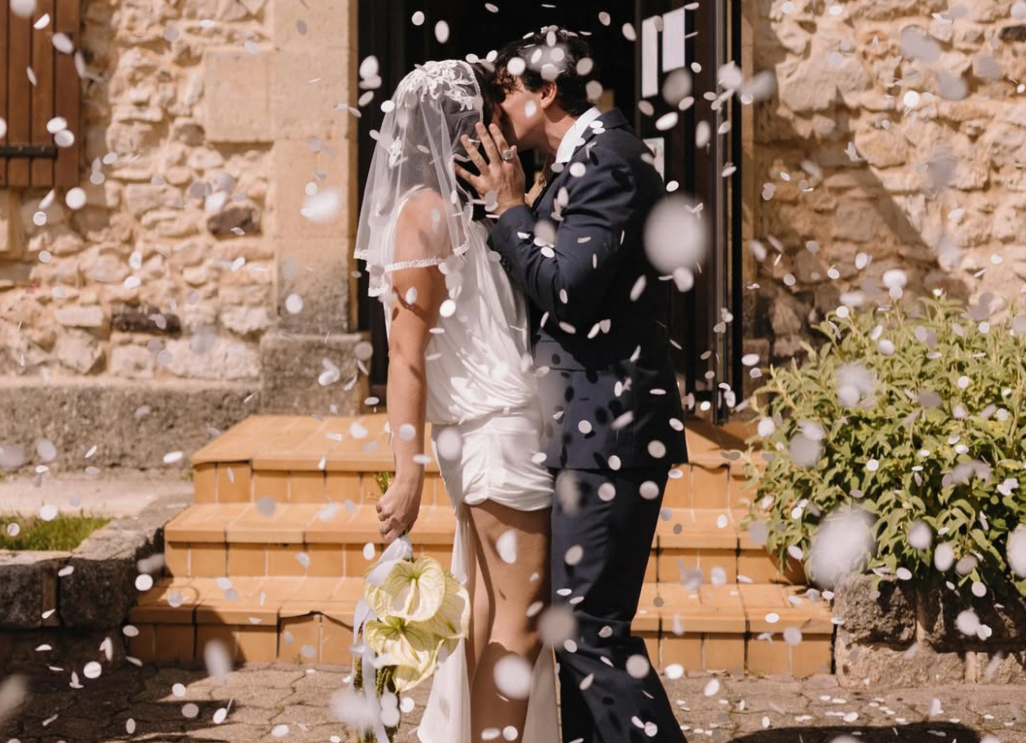 Photo du mariage de Louane avec Florian Rossi en Provence